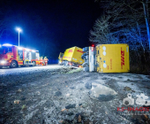 DHL-Lastergespann verunglückt - stundenlange Bergung bei Großbottwar