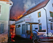 Dachstuhlbrand an einer Gemeinschaftsunterkunft in 71282 Hemmingen, Hochdorfer Straße