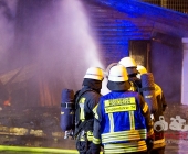 Brand eines Gebäudes beim Jugendhaus Möglingen - Gebäude in Vollbrand