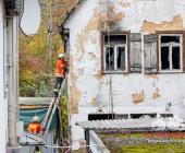 Haus voll Ausgebrannt:  Eine schwerverletzte Person und ca. 250.000 Euro Sachschaden nach Wohnhausbrand Benningen