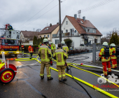 Drama an Weihnachten: Mindestens ein Toter bei Gebäudebrand in Freiberg. Weitere Verletzte und vermisste Personen derzeit
