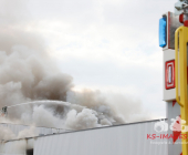 Grossbrand in Bietigheimer Möbelhaus - Großeinsatz für Feuerwehr, Rettungsdienst und Polizei