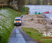 Großer Sucheinsatz auf dem Neckar zwischen Marbach und Ludwigsburg, nachdem ein Boot in starker Strömung gekentert sein soll