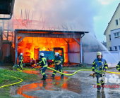 Pferd stirbt in den Flammen - Großbrand Bauernhof in Möglingen steht in Flammen – Rettungskräfte im Großaufgebot vor Ort