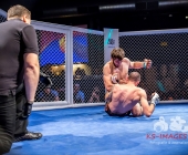 Age of Cage 5 - MMA-Käfigkampf im Stuttgarter LKA Longhorn