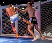 Age of Cage 5 - MMA-Käfigkampf im Stuttgarter LKA Longhorn