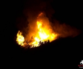 20140423_Dachstuhl brennt Lichterloh - Großaufgebot an Rettungskräften-0401