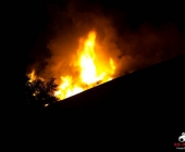 20140423_Dachstuhl brennt Lichterloh - Großaufgebot an Rettungskräften-0403