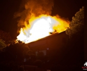 20140423_Dachstuhl brennt Lichterloh - Großaufgebot an Rettungskräften-0405