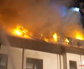 20140423_Dachstuhl brennt Lichterloh - Großaufgebot an Rettungskräften-0411