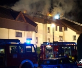 20140423_Dachstuhl brennt Lichterloh - Großaufgebot an Rettungskräften-0440