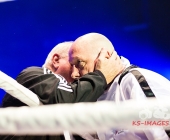 Benefiz-Veranstaltung Blaue Flecke für soziale Zwecke - Uwe Hück vs. Francois Botha im Ring