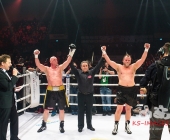 Benefiz-Veranstaltung Blaue Flecke für soziale Zwecke - Uwe Hück vs. Francois Botha im Ring