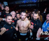 Benefiz-Veranstaltung Blaue Flecke für soziale Zwecke - Uwe Hück vs. Francois Botha im Ring