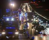 PKW schleudert von der Autobahn überschlägt sich im Acker Fahrer und Kind verletzt - Abschleppwagenfahrer wohl der Held des Tages