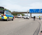 LKW verursacht schwerer Unfall auf der Autobahn 5 Verletzte ein Kind schwerstverletzt