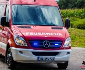 LKW bei Abladen mehrmals gekippt Feuerwehr rettet Fahrer