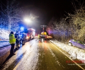 Glätteunfall - Rettungskräfte finden leeres Fahrzeug  - 2 Insassen flüchtig