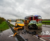 Frontalzusammenstoß auf der L 1125 zwischen Murr und Pleidelsheim Feuerwehr muss Person mit hydraulischem Rettungsgerät retten