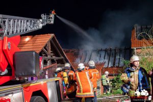 Dachstuhlbrand Unterweissach Jaegerhalde 26.04.2013 _0005