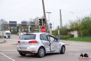 Verkehrsunfall Lkw gegen PKW Bietigheim 22.04.2013_0009