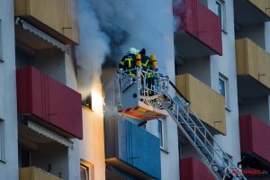 Hochhausbrand 2 Schwerverletzte