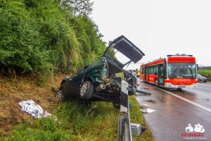 Schwerer Unfall A81 Pleidelsheim 29.07.2013_ 0035