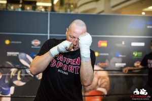 Hueck vs. Krasniqi Pressetraining 13.11.2013 Charety Boxen_ 0061