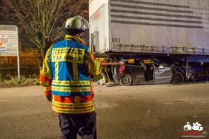 Schwerer Unfall Kornwestheim Westrandstrasse 10.12.2013_0014