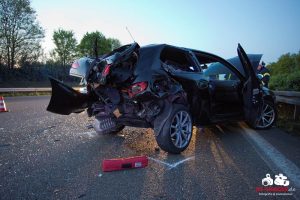 Schwerer Unfall A81 Ludwigsburg richtung Zuffenhausen Personen schwer verletzt