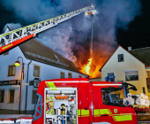 Dachstuhlbrand an einer Gemeinschaftsunterkunft in 71282 Hemmingen, Hochdorfer Straße