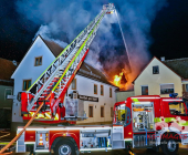 Dachstuhlbrand an einer Gemeinschaftsunterkunft in 71282 Hemmingen, Hochdorfer Straße