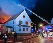 Dachstuhlbrand an einer Gemeinschaftsunterkunft in 71282 Hemmingen, Hochdorfer Straße