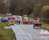 Nach Frontalunfall eine Person reanimationspflichtig - Mehre eingeklemmte und schwerverletzte L1100 Steinheim