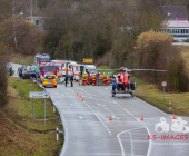 Nach Frontalunfall eine Person reanimationspflichtig - Mehre eingeklemmte und schwerverletzte L1100 Steinheim