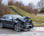 Nach Frontalunfall eine Person reanimationspflichtig - Mehre eingeklemmte und schwerverletzte L1100 Steinheim