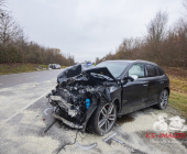 Nach Frontalunfall eine Person reanimationspflichtig - Mehre eingeklemmte und schwerverletzte L1100 Steinheim