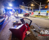 UPDATE: Frontalunfall zwischen PKW und LKW. PKW kommt in Gleisbett zum Stehen. Fahrerin eingeklemmt Chihuahua verletzt. Remseck Richtung Stuttgart L1100 Höhe Aldingen