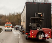 Unfall mit mehreren PKW sowie ein LKW, mehrere Verletzte evtl. Folgeunfall durch stehendes Unfallfahrzeug