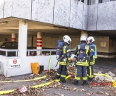 Brand in Trafostation, welche unter Wasser steht - Feuerwehr kann aus Gefahr nicht Löschen