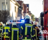 Brand in Trafostation, welche unter Wasser steht - Feuerwehr kann aus Gefahr nicht Löschen