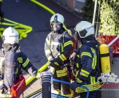 Brand in Trafostation, welche unter Wasser steht - Feuerwehr kann aus Gefahr nicht Löschen