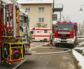 Fahrzeugverpuffung führt zu 400000 Sachschaden 2 Oltimer und Garage brennen aus