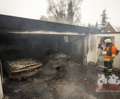 Fahrzeugverpuffung führt zu 400000 Sachschaden 2 Oltimer und Garage brennen aus