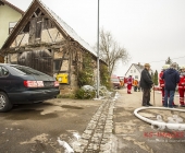 Fahrzeugverpuffung führt zu 400000 Sachschaden 2 Oltimer und Garage brennen aus