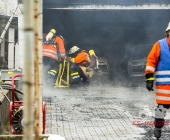 Fahrzeugverpuffung führt zu 400000 Sachschaden 2 Oltimer und Garage brennen aus