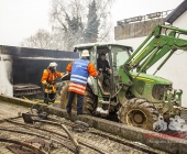 Fahrzeugverpuffung führt zu 400000 Sachschaden 2 Oltimer und Garage brennen aus