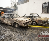 Fahrzeugverpuffung führt zu 400000 Sachschaden 2 Oltimer und Garage brennen aus