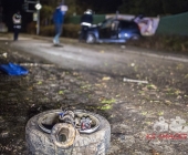 Alkoholisierter betrunkener donnert evtl. mit 160 Innerorts gegen Schildermast Motorblock wird herausgerissen