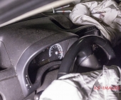 Alkoholisierter betrunkener donnert evtl. mit 160 Innerorts gegen Schildermast Motorblock wird herausgerissen